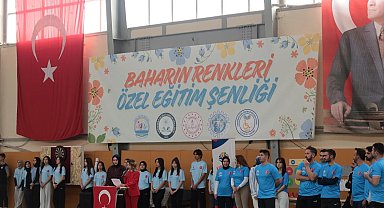 Karapınar'da özel öğrencilerden renkli şenlik