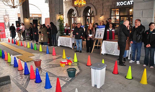 Kars'ta Engelliler Haftası'nda duygulandıran farkındalık etkinliği: "Kalbinle ve Ellerinle Hisset"
