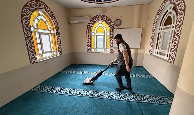 Kartepe'de camiler Kurban Bayramı öncesi ibadete hazırlanıyor