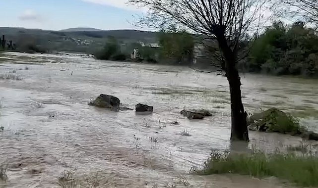 Kastamonu'da kuvvetli sağanak hayatı olumsuz etkiledi