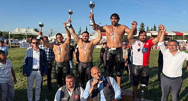 Kavasoğlu ve Şamdancıbaşı İbrahim Yağlı Pehlivan Güreşleri'nde başpehlivan İsmail Koç