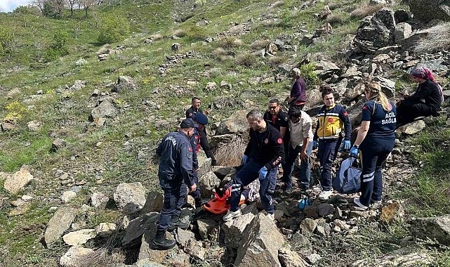 Kayalıklardan düşen yaşlı kadın kurtarıldı
