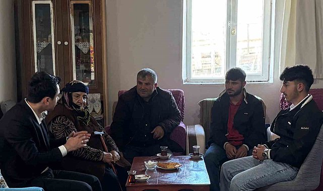 Kaymakam Tutal'dan şehit ailesine bayram ziyareti