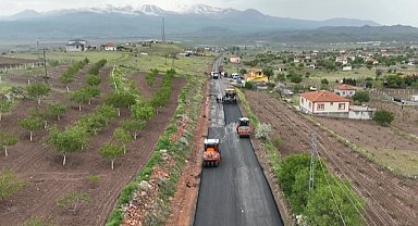 Kayseri Büyükşehir'den 10 milyon liralık asfalt çalışması