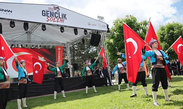 Kayseri Kocasinan'da Gençlik Şöleni'ne büyük ilgi