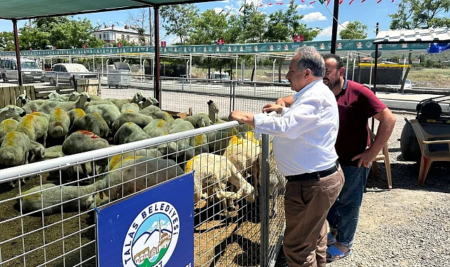 Kayseri Talas'ta kurban pazarına yoğun ilgi