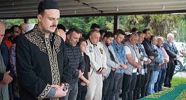 Kayseri'deki feci kazada hayatını kaybeden intern doktor Sakarya'da defnedildi