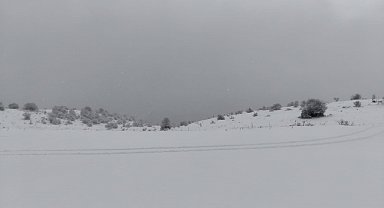 Keltepe Kayak Merkezi'nde kar yağışı etkili oldu