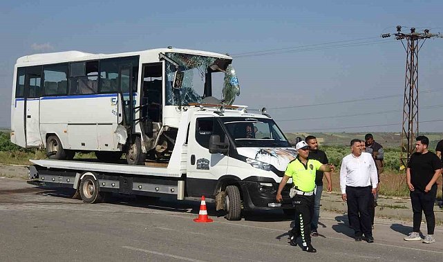 Kilis'te 3 araçlı zincirleme kaza: 8 yaralı