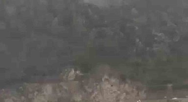 Kilometrelerce ters yönde ilerledi, kaza kıl payı atlatıldı