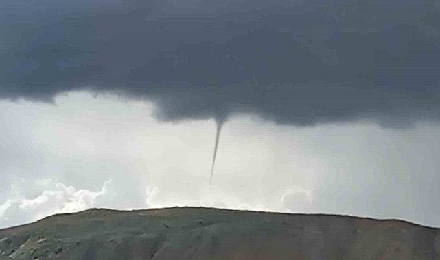 Kırıkkale'de oluşan hortum kameraya yansıdı