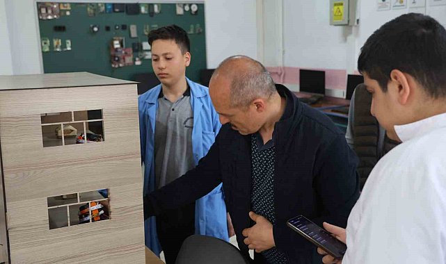 Kırşehir'de lise öğrencilerinden merkezi sisteme bağlı olmayan yangın alarm projesi