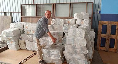 Kitap Baba Tim'den Yunusemre'ye 10 bin kitap bağışı