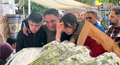 Kızını ameliyat masasında kaybeden babanın tabuttaki evladına son bakışı