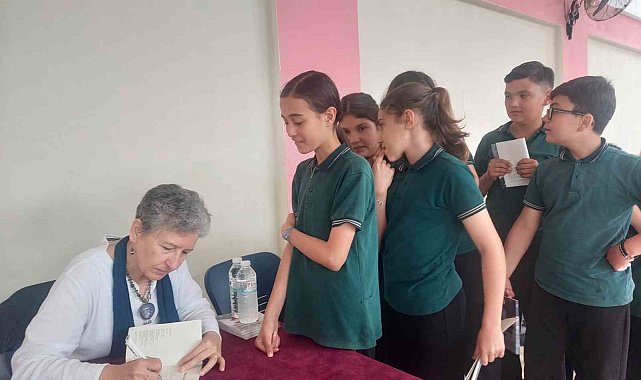 Koca Seyit'in yazarı öğrencilerle buluştu