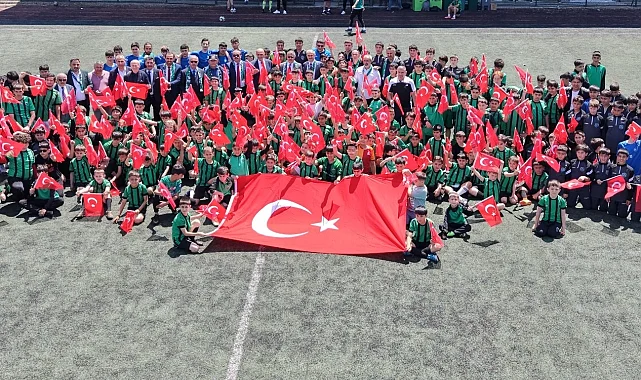 Kocaeli Çayırova'da 19 Mayıs Gençlik Turnuvası düzenlendi