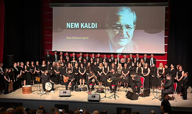 Kocaeli Gebze'de Türk Halk Müziği konserine yoğun ilgi
