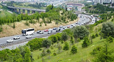 Kocaeli geçişinde Anadolu'dan Avrupa'ya bayram dönüş trafiği akıcı ilerliyor
