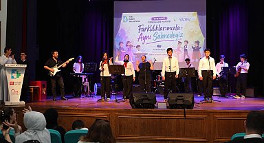 Kocaeli İzmit'te özel bireylerden sanat dolu performans