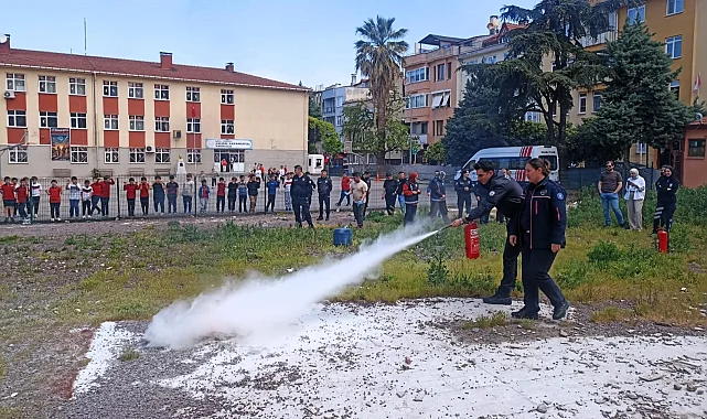Kocaeli'nde emniyet güçleri afetlere karşı hazır kıta