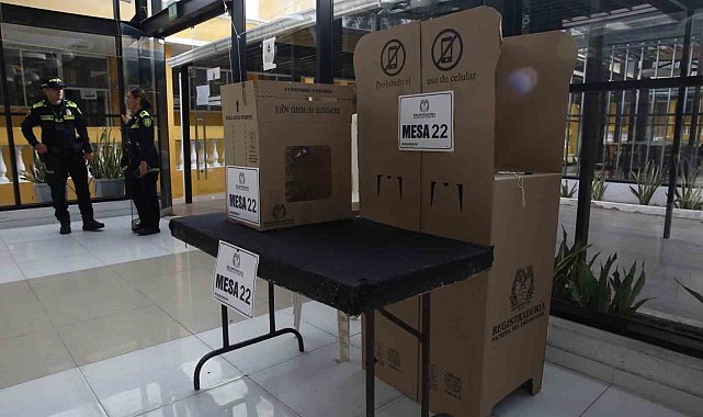 Kolombiya'da halk, yeni devlet başkanını seçmek üzere sandık başında