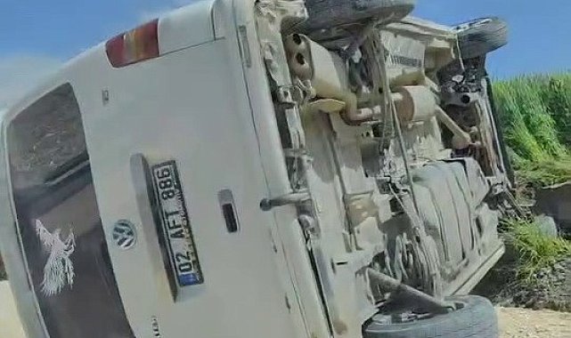 Kontrolden çıkan araç devrildi
