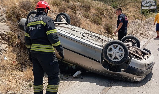 Kontrolden çıkan araç devrildi
