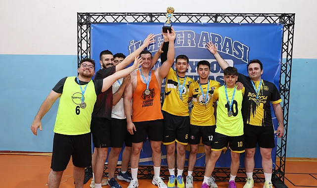 Konya'da 25 ilçede 2 bin 460 sporcu voleybol heyecanına ortak oluyor