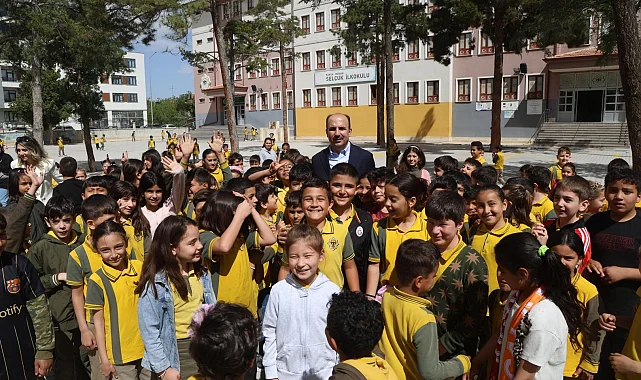 Konya'da Başkan Altay'dan okuluna nostaljik ziyaret