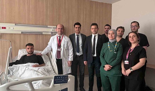 Kopan sinirler bacağından alınan nakille onarıldı: Genç hastaya ikinci şans