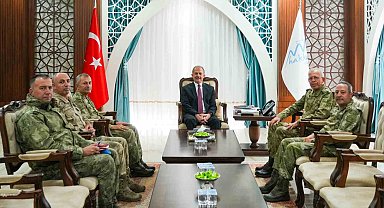 Korgeneral Topaloğlu, Hakkâri Valiliği'ni ziyaret etti