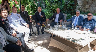 Kuşadası'nda ilçe protokolü bayramlaştı