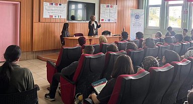 Kütahya'da fen lisesi öğrencilerine avukatlık mesleği tanıtıldı