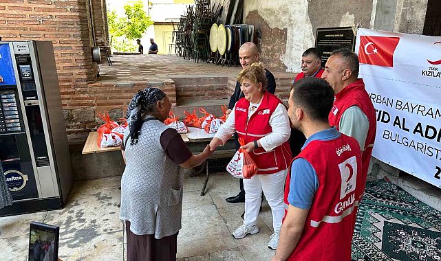 Kütahyalı Kızılay Yöneticisi Tozaraydın, Bulgaristan'da kurban payı dağıttı