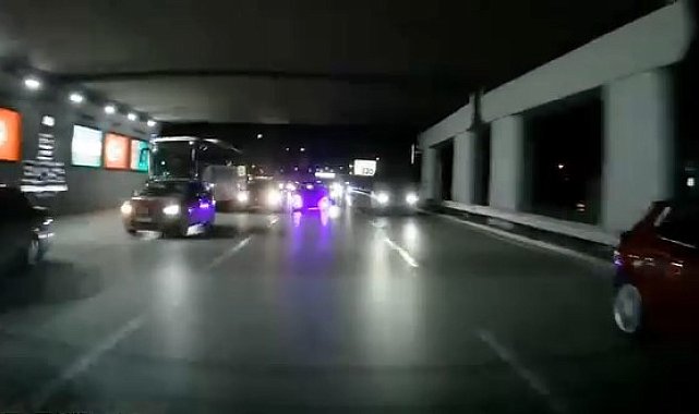 Makas atarak trafiği tehlikeye düşüren araç kamerada