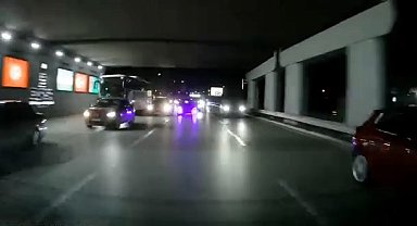 Makas atarak trafiği tehlikeye düşüren araç kamerada