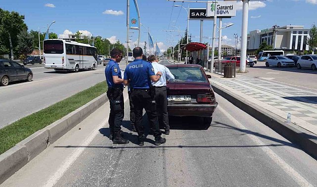 Malatya'da yolcu otobüsü ile otomobil çarpıştı: 5 yaralı