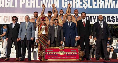 Manavgat'ta başpehlivanlık kemeri Feyzullah Aktürk'ün
