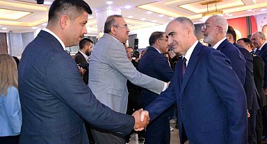 Manisa protokolü bayramlaştı