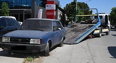 Manisa sokakları hurda araçlardan temizleniyor