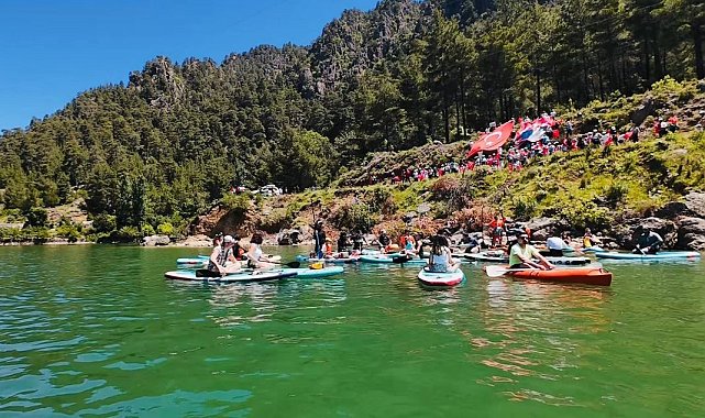Maviyle yeşilin buluştuğu Burdur'da doğa ve su sporları etkinliği