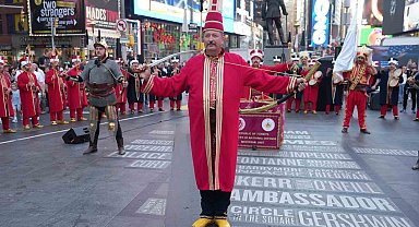 Mehter Takımı New York'un Times Meydanı'nda büyük ilgi gördü