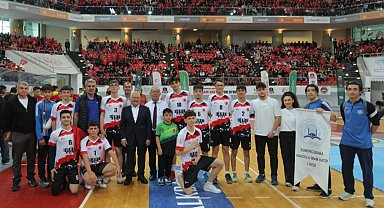 Memduh Büyükkılıç'tan gençlere 'spor' mesajı