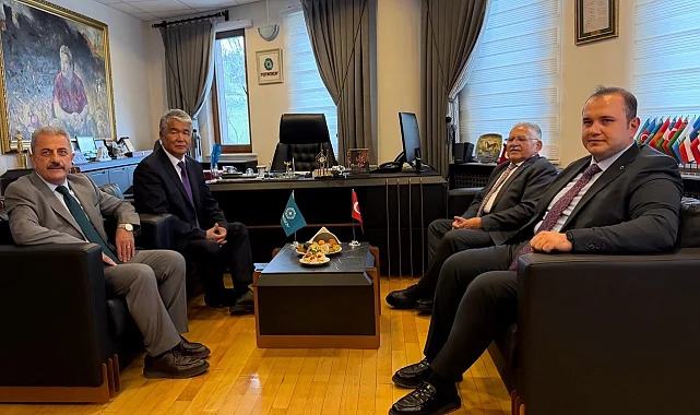 Memduh Büyükkılıç'tan TÜRKSOY'a ziyaret