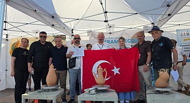 Menemen çömlekçiliği Fransa'da tarih yazdı