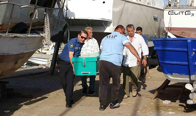 Mersin'de balıkçı barınağında erkek cesedi bulundu