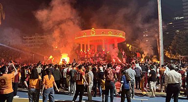 Mersin'de Galatasaray'ın şampiyonluğu büyük coşkuyla kutlandı