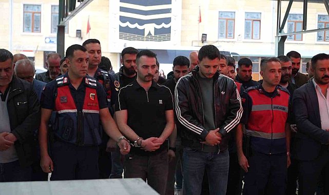 Mersin'de öldürülen tır şoförü Niğde'de toprağa verildi