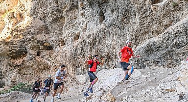 Mersin'de Ultra Maraton heyecanı: Sporcular antik kentler arasında yarıştı