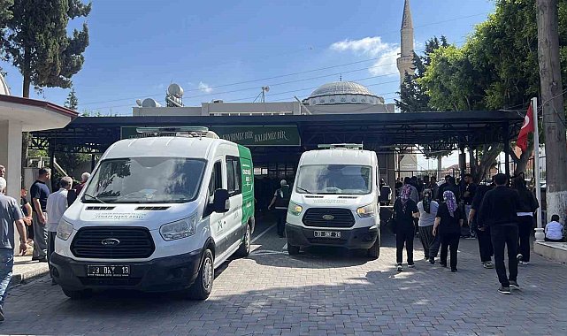 Mersin'deki vahşette hayatını kaybedenler son yolculuğuna uğurlanıyor